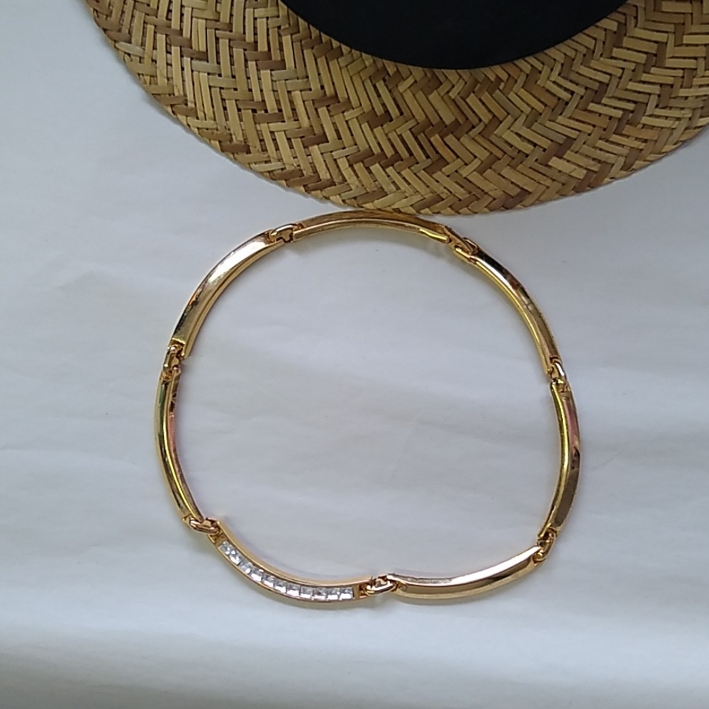Woman's necklace